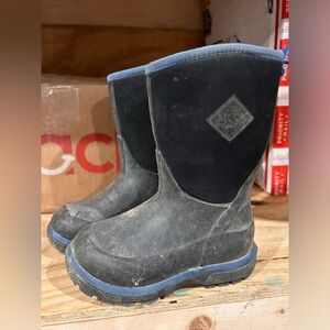 Toddler Size 9 Muck Boots